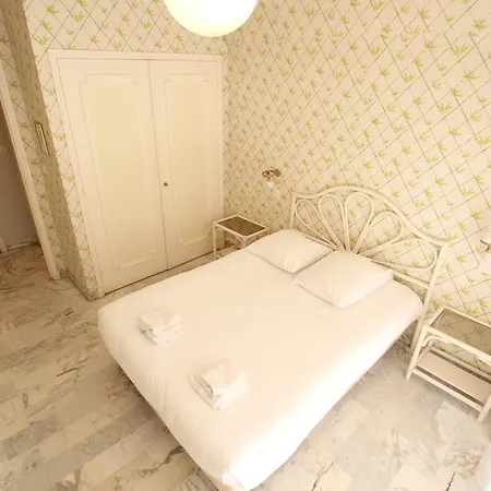 Les Residences Fleuries Apartment *